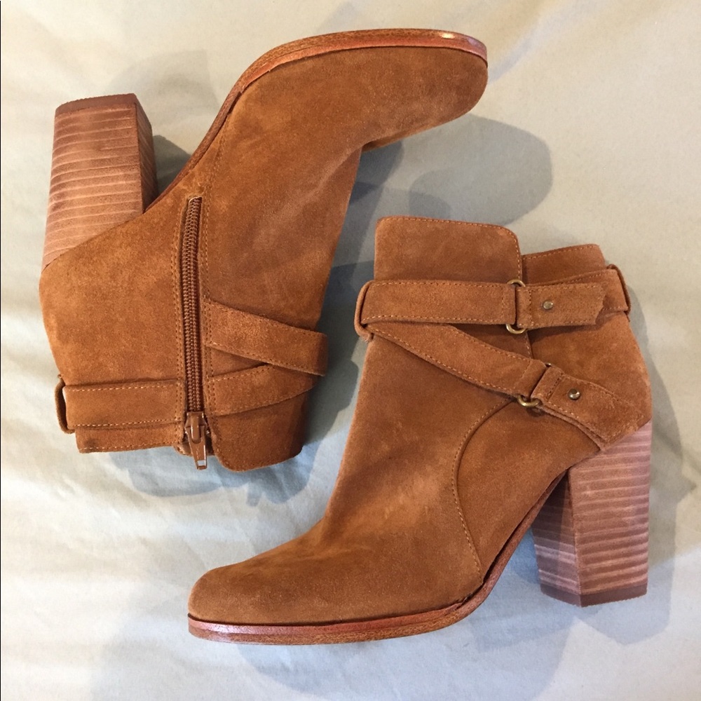 Gianni Bini Brown Suede Booties